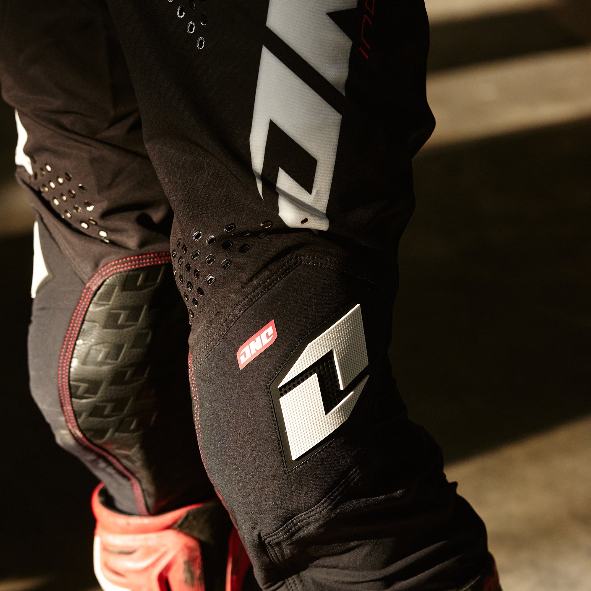 X -197 Pant - Uno Black