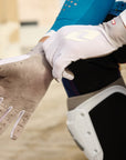 V -197 Glove - Ice White