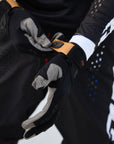 X -197 Glove - Core Black