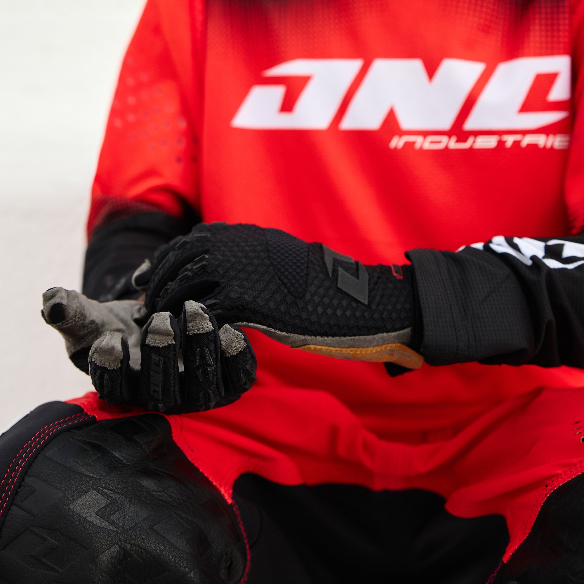 X -197 Youth Glove - Core Black