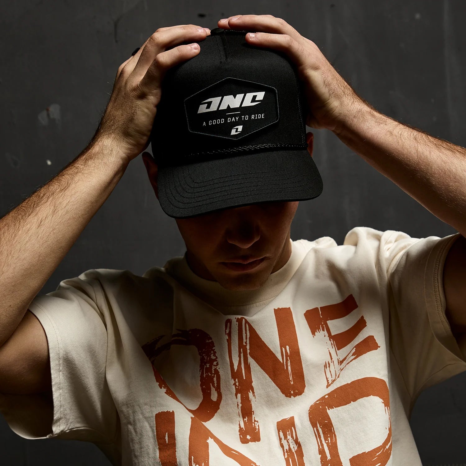 Uno - has