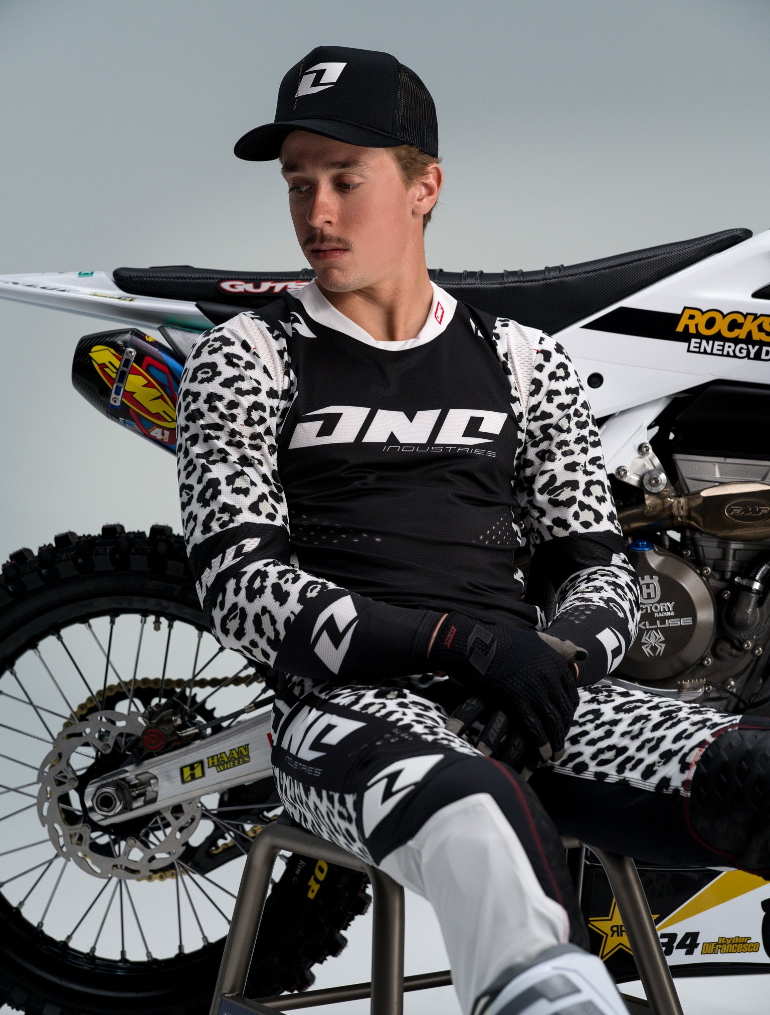 X-197 Pant - SNOW LEOPARD
